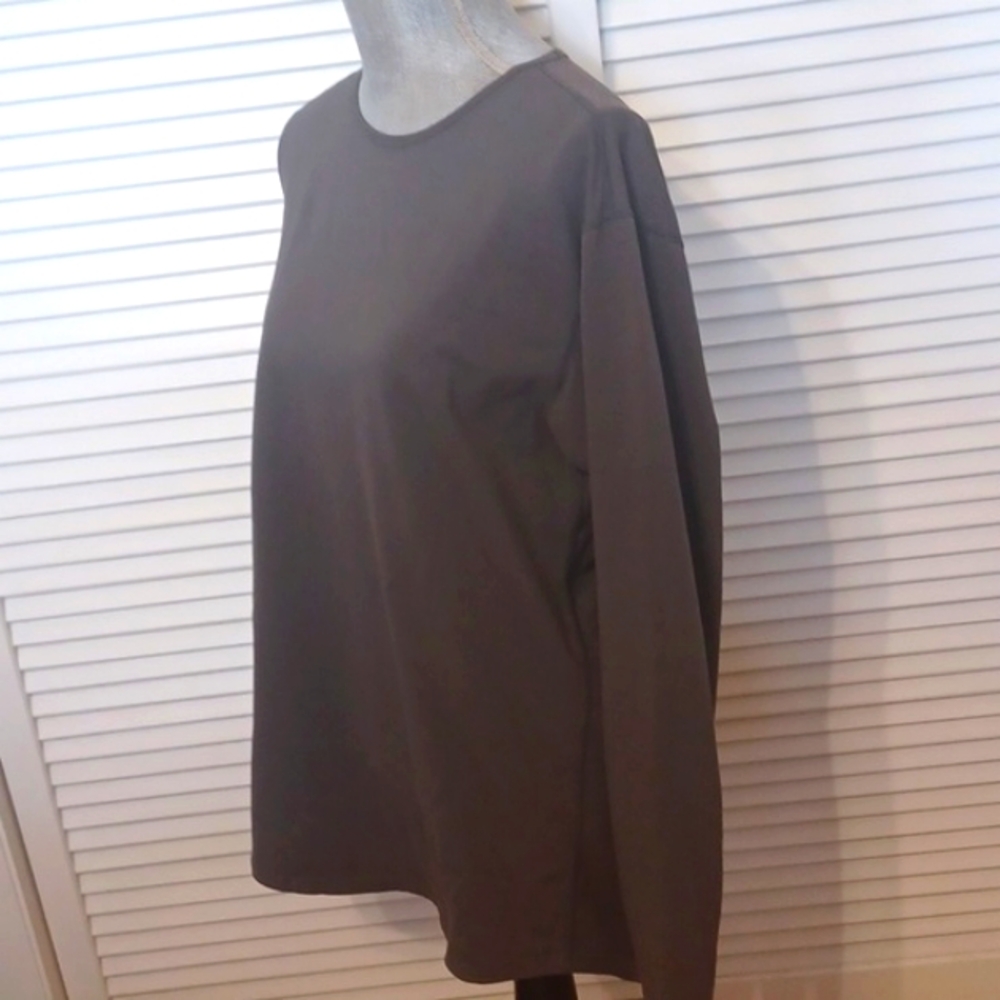 BYLT Pullon Top LS L Crew Neck Premiuim Basic Drop Cut Olive Green EUC